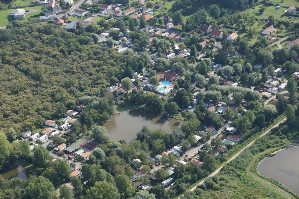 Caravaning Les Tourterelles Ран-дю-Флие Екстериор снимка