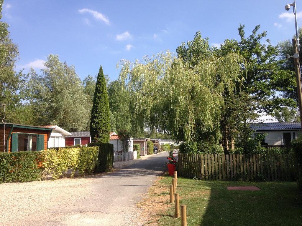 Caravaning Les Tourterelles Ран-дю-Флие Екстериор снимка